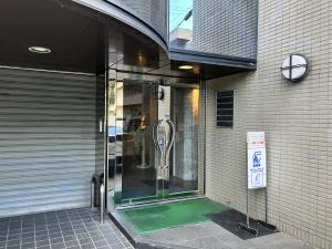 江坂クリスタルビルエントランス