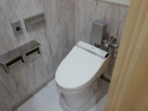 関電不動産高麗橋ビル温水洗浄便座