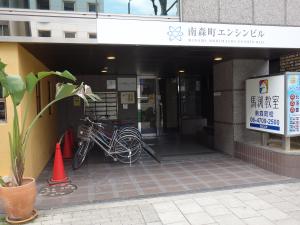南森町エンシンビルエントランス