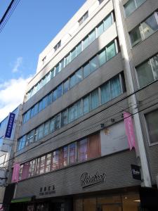 東和ビル外観