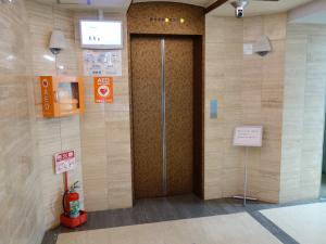 高麗橋東洋ビルエレベーター