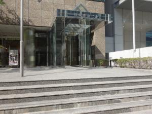 日販堂島ビルエントランス