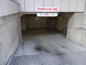 学情梅田コンパスビル立体駐車場