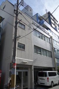 奥野ビル外観