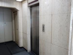 南森町共同ビルエレベーター