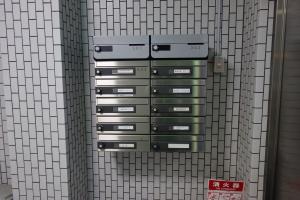 山本ビル郵便ポスト