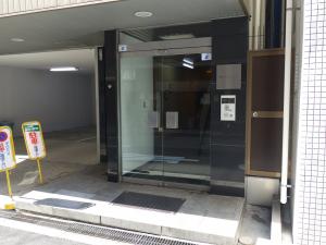 藤和ナンバ（トウワ）ビルエントランス