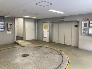 サンビル堺　駐車場