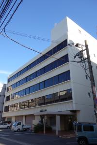 吹田江坂ビル外観