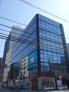 クルーズ江坂ビル外観