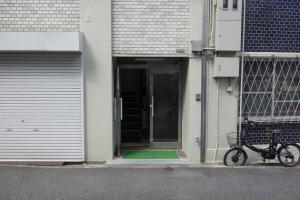 山口ビルエントランス