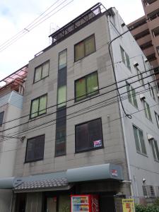 自由堂ビル外観