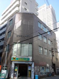 エステートビル外観