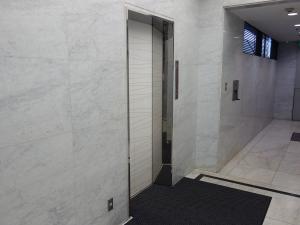 テツタニビルエレベーター