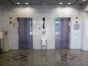 肥後橋ルーセントビルエレベーター