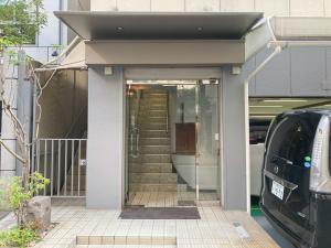 三泉高麗橋パーキングビル　ビル入口