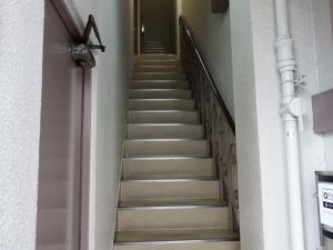 京町堀中央ビル階段