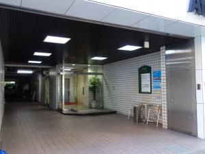 アティックビル駐車場