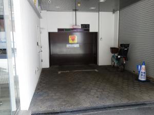 アド神山ビル立体駐車場