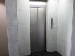 吉田茶屋町ビルエレベーター