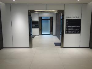 京橋フロントビルエントランス