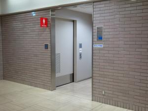 住友生命ＯＢＰプラザビル身障者用トイレ