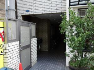 ユーロハイツ本町ビルエントランス