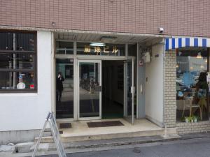 加地ビルエントランス