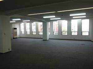 新日本ビル室内