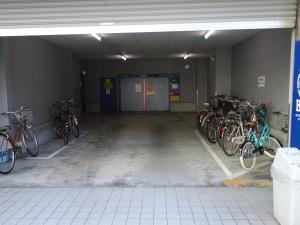 瀬戸松ビル立体駐車場