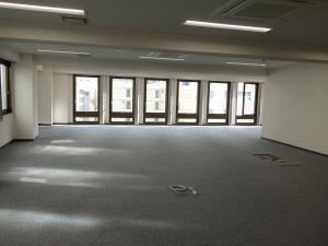 梅田プラザビル本館室内