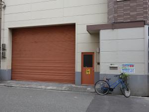 南扇町ビルエントランス