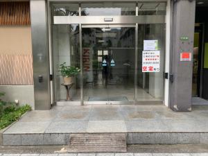 山彦ビルエントランス