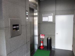 本町丸全ビルエレベーター