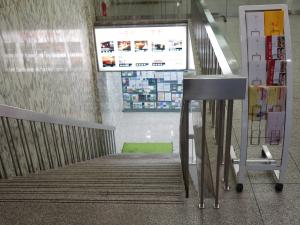 大阪豊田ビル地下階段