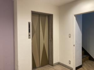 楢栄ビル　1階エレベーター