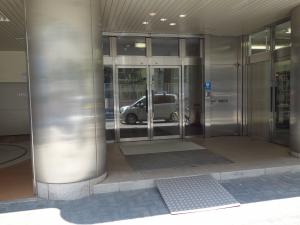西船場辰巳ビルエントランス