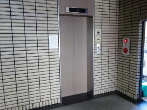 日宝北５号館ビルエレベーター