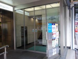 銀泉桜橋ビルエントランス