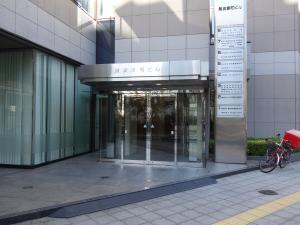 難波室町ビルエントランス