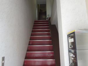 谷岡船越町ビル階段