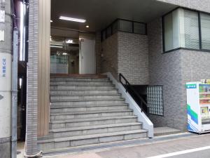芝田ビルエントランス