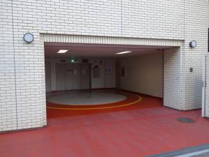 井門江坂駅前ビル立体駐車場