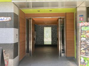 おおきになんでやねん。ビル　ビル入口