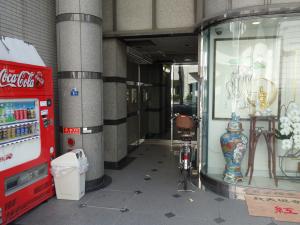 トライアンフ谷町ビルエントランス