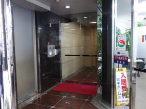 内本町松林（マツリン）ビルエントランス