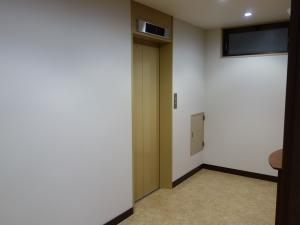 本町パートナーズビルエレベーター