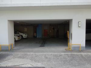 衛材ビル駐車場