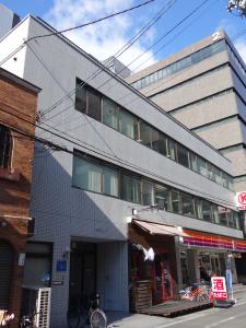 安平ビル外観