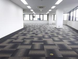 天しもビル室内